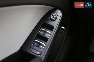 Седан Audi A4 2015 в 
