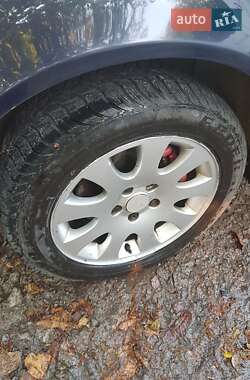 Седан Audi A4 2001 в 