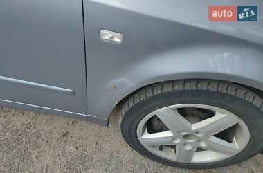 Седан Audi A4 2004 в 