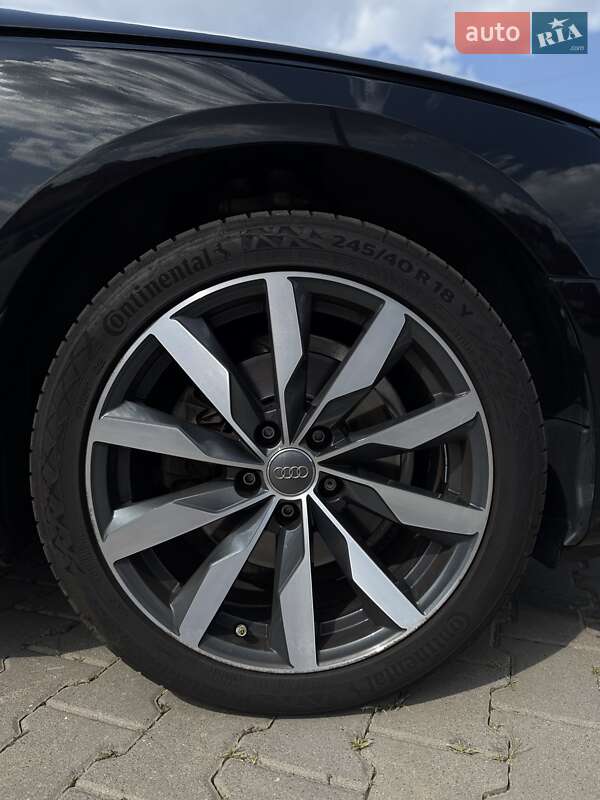 Седан Audi A4 2020 в Киеве