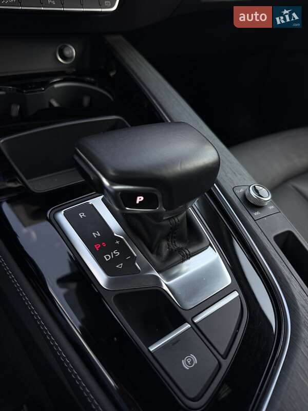 Седан Audi A4 2020 в Киеве