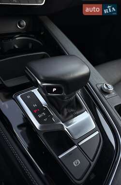 Седан Audi A4 2020 в 