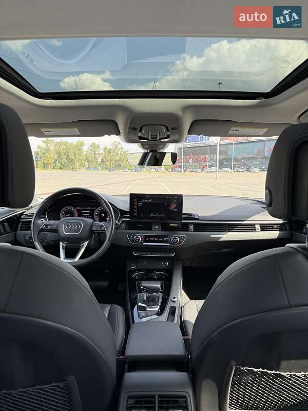 Седан Audi A4 2020 в Киеве