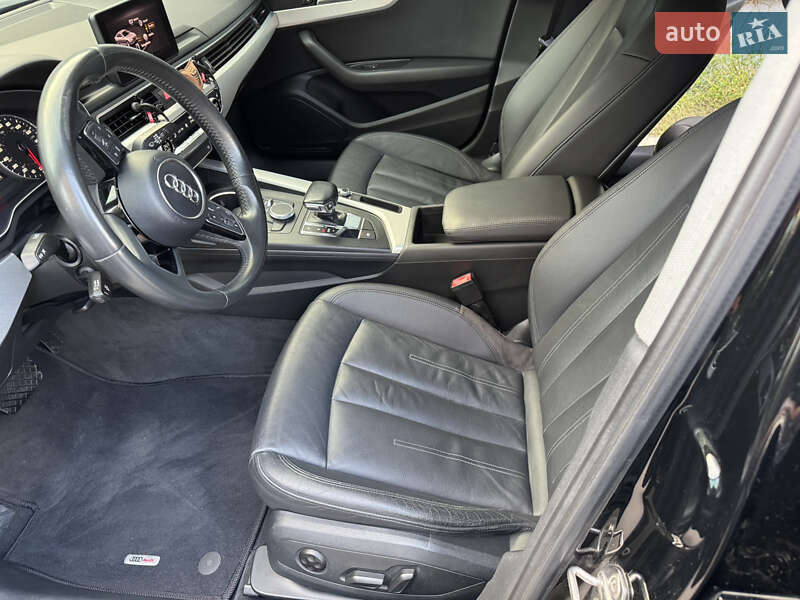 Седан Audi A4 2018 в Киеве