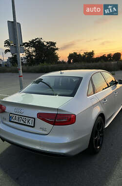 Седан Audi A4 2014 в 