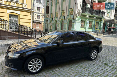 Седан Audi A4 2012 в 