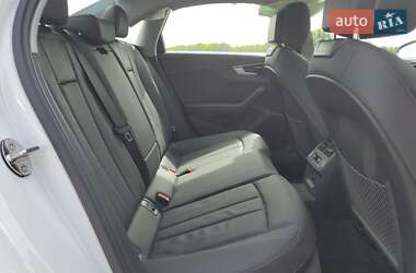 Седан Audi A4 2021 в 