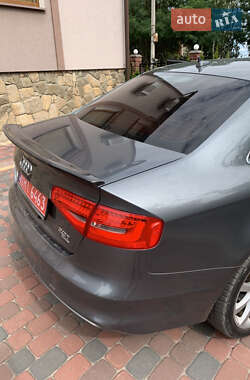 Седан Audi A4 2014 в 