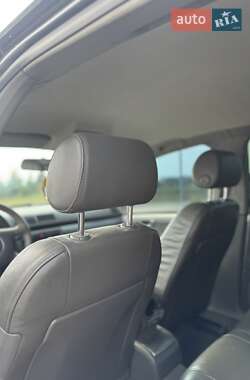 Седан Audi A4 2004 в 