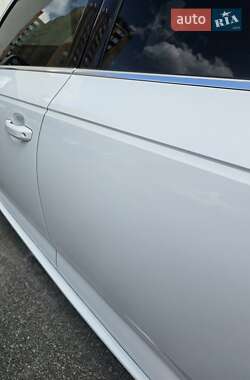 Седан Audi A4 2015 в 