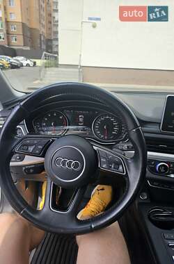 Седан Audi A4 2015 в 