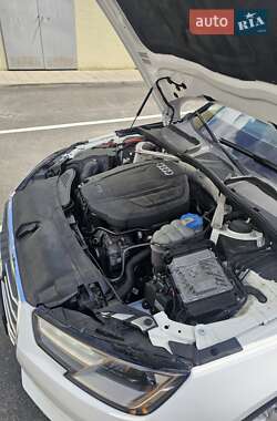 Седан Audi A4 2015 в 