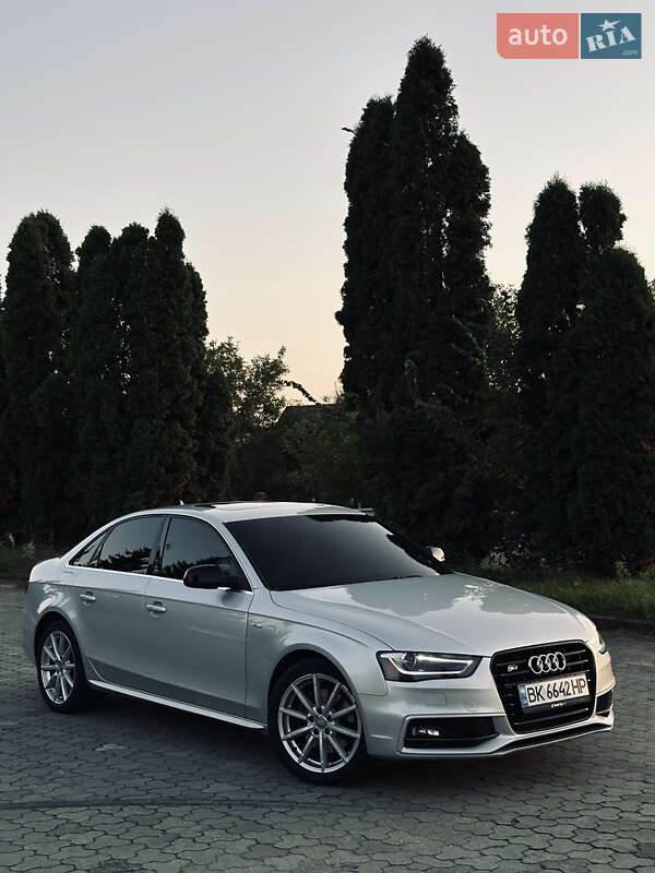 Audi A4 2014