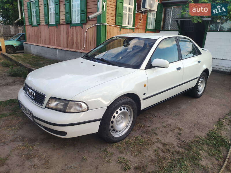 Седан Audi A4 1996 в 