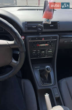 Универсал Audi A4 2002 в 