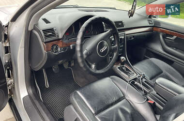 Седан Audi A4 2001 в 