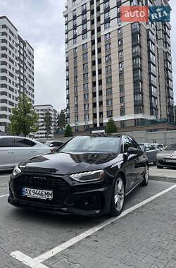 Седан Audi A4 2021 в 