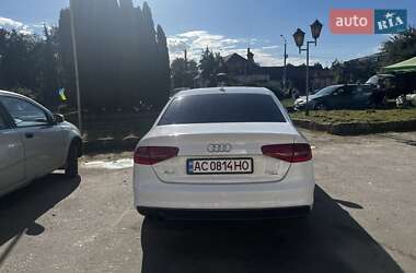 Седан Audi A4 2014 в 