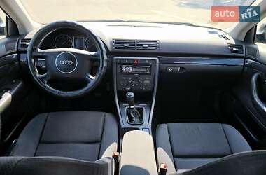 Седан Audi A4 2001 в 