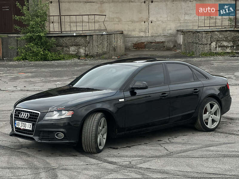 Седан Audi A4 2012 в 