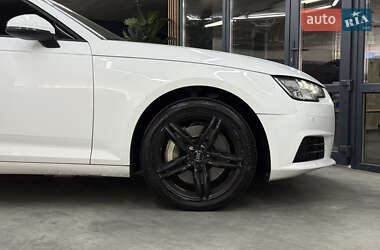 Седан Audi A4 2016 в 