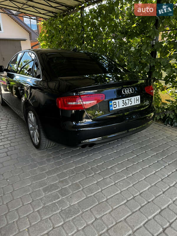 Седан Audi A4 2013 в Полтаве