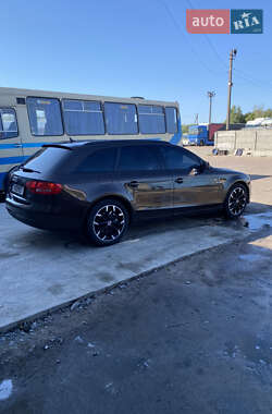 Универсал Audi A4 2012 в Звягеле