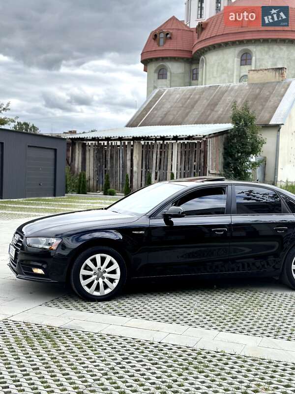 Седан Audi A4 2013 в Самборе