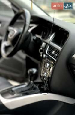 Седан Audi A4 2013 в Самборі