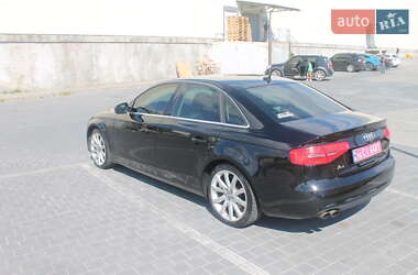 Седан Audi A4 2013 в 