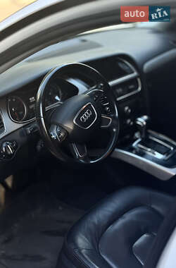 Седан Audi A4 2012 в 
