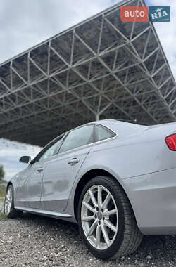 Седан Audi A4 2015 в 