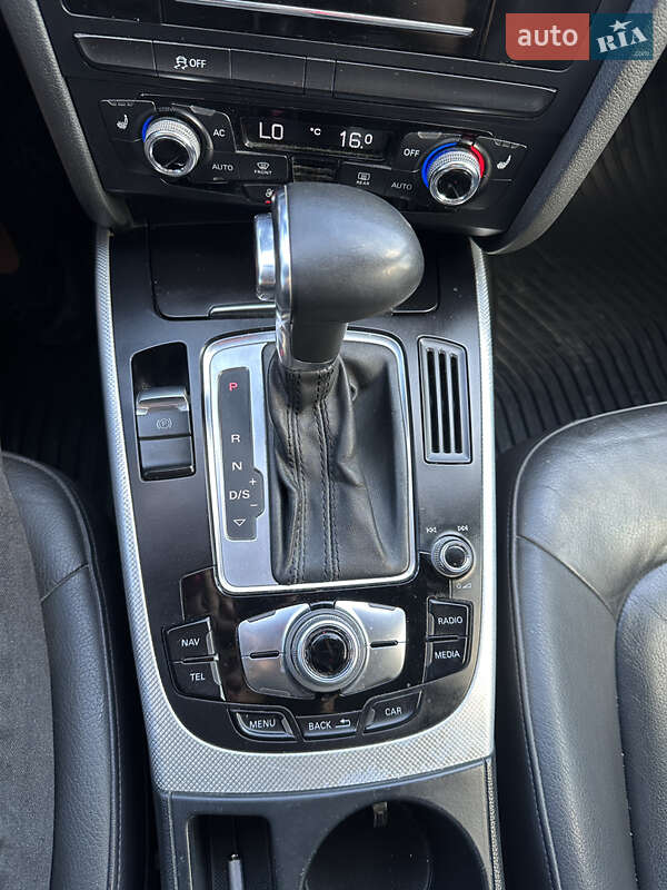 Седан Audi A4 2012 в Ивано-Франковске