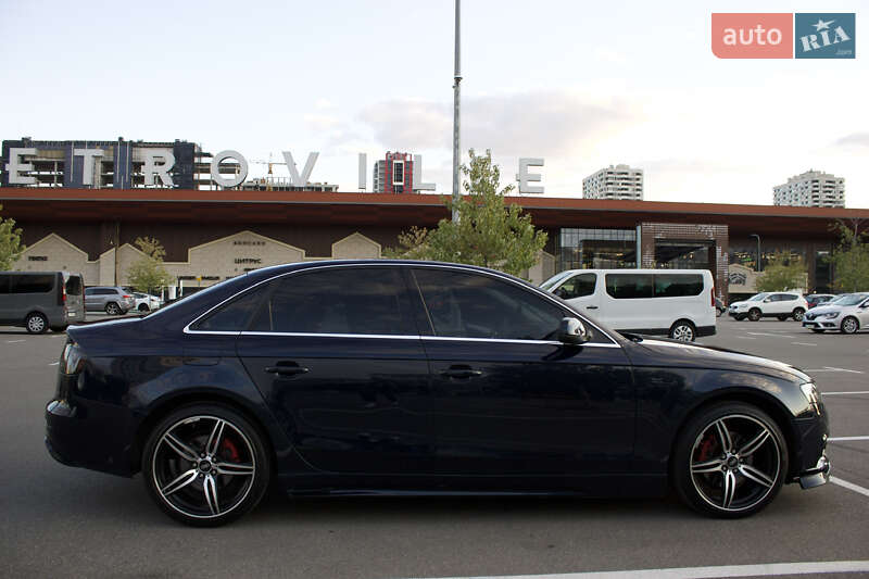 Седан Audi A4 2010 в Киеве