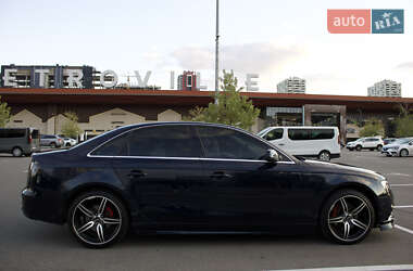 Седан Audi A4 2010 в 