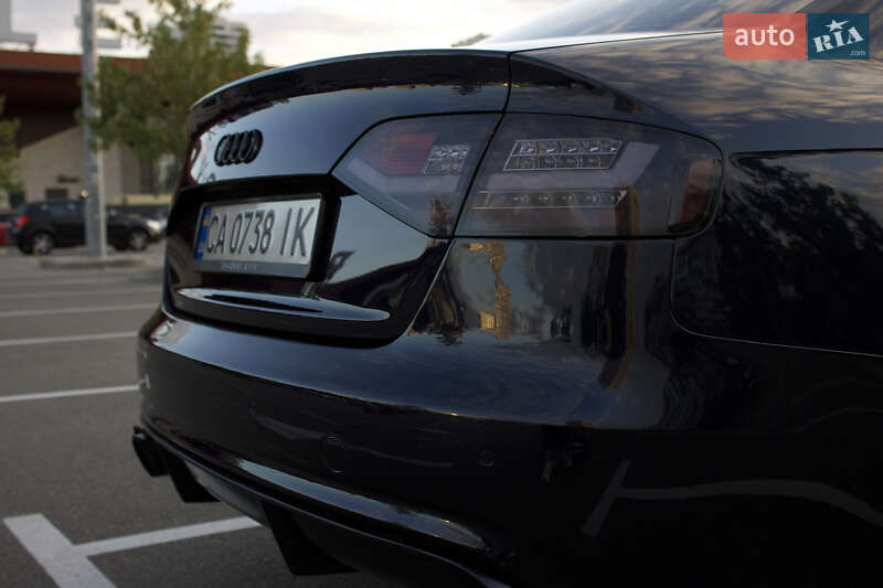 Седан Audi A4 2010 в Киеве