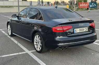 Седан Audi A4 2015 в 