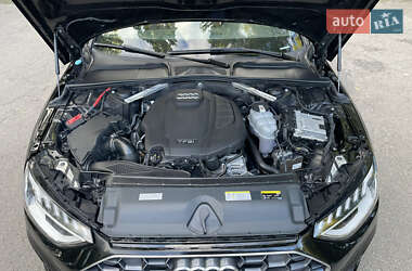 Седан Audi A4 2020 в 
