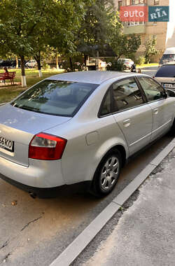 Седан Audi A4 2002 в 