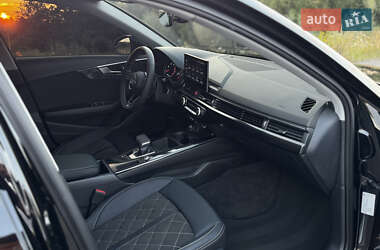 Универсал Audi A4 2021 в 