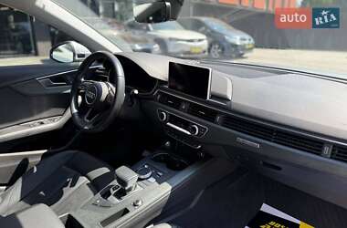 Седан Audi A4 2019 в 
