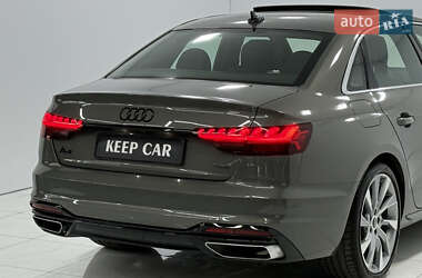 Седан Audi A4 2022 в 