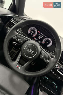 Седан Audi A4 2022 в 