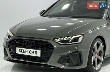 Седан Audi A4 2022 в 
