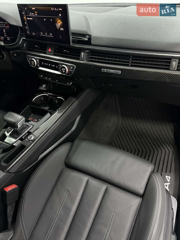 Седан Audi A4 2022 в Одессе