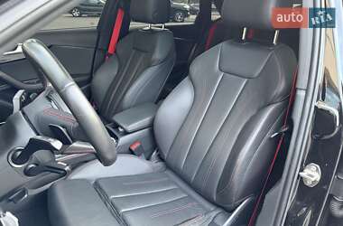 Седан Audi A4 2017 в 