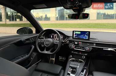 Седан Audi A4 2017 в 