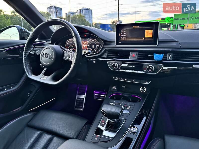 Седан Audi A4 2018 в Одессе