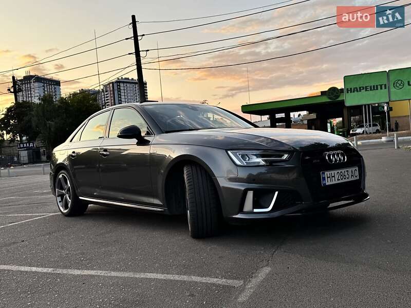 Седан Audi A4 2018 в Одессе