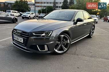 Седан Audi A4 2018 в Одесі